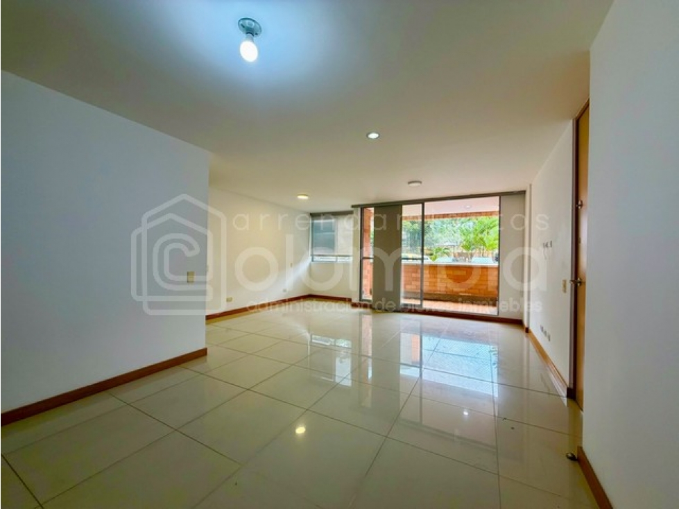Apartamento en venta en Loma Del Escobero, Envigado · foto 2 de 24