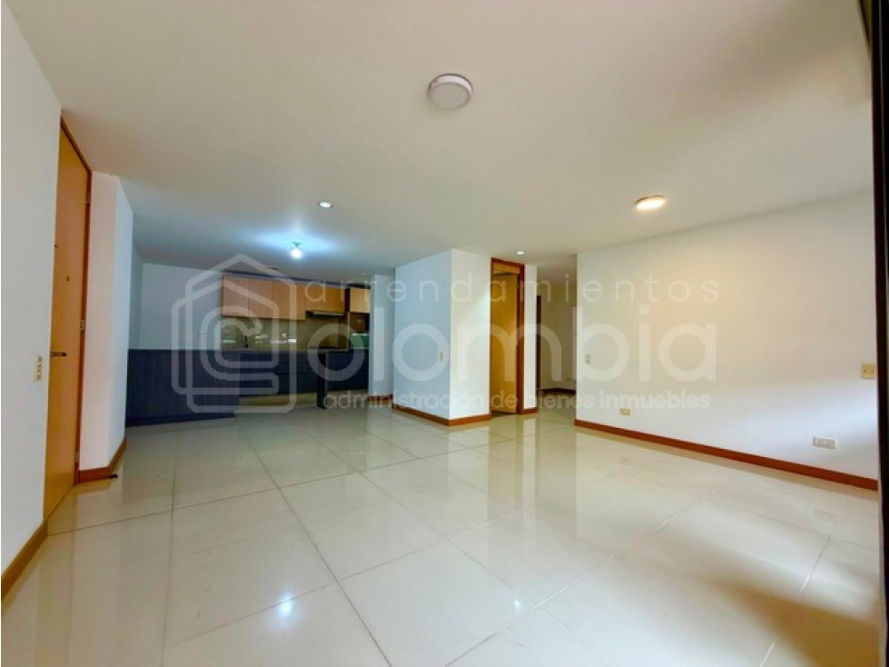 Apartamento en venta en Loma Del Escobero, Envigado · foto 4 de 24