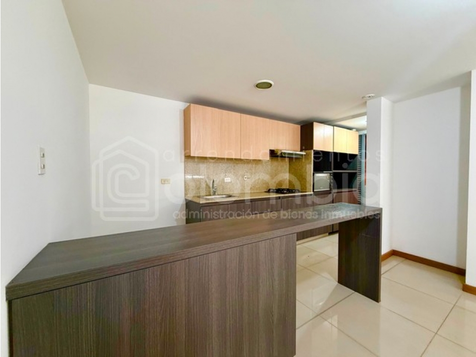 Apartamento en venta en Loma Del Escobero, Envigado · foto 6 de 24