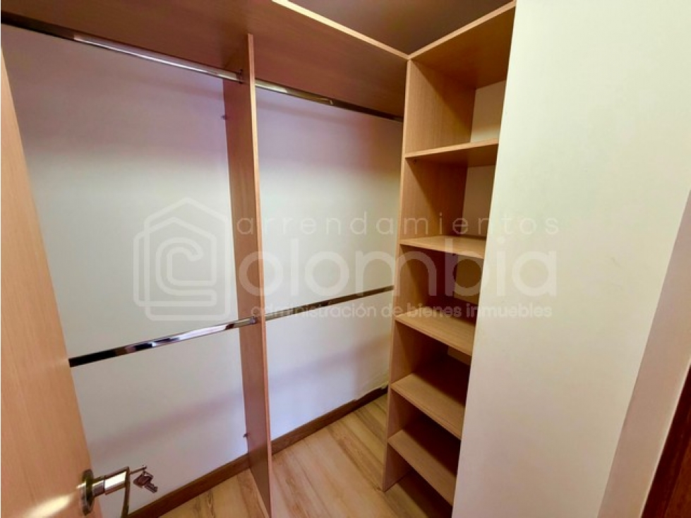 Apartamento en venta en Loma Del Escobero, Envigado · foto 16 de 24
