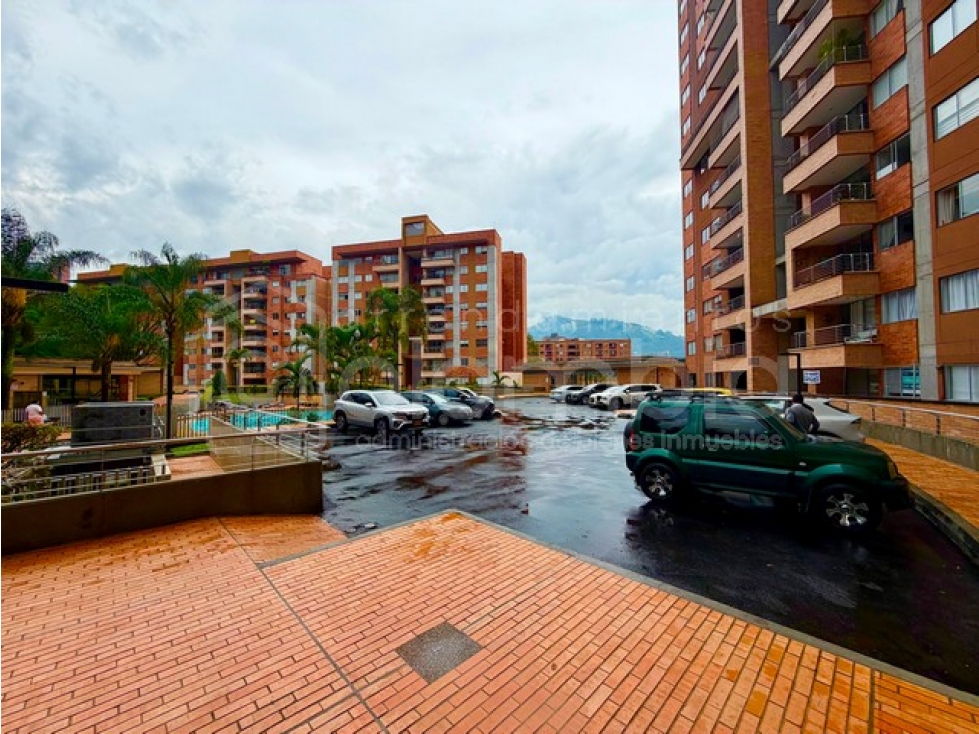 Apartamento en venta en Loma Del Escobero, Envigado · foto 23 de 24