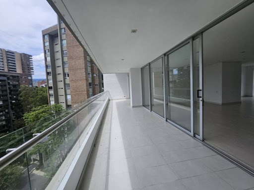 Apartamento en arriendo en El Campestre, Medellín · foto 5 de 24