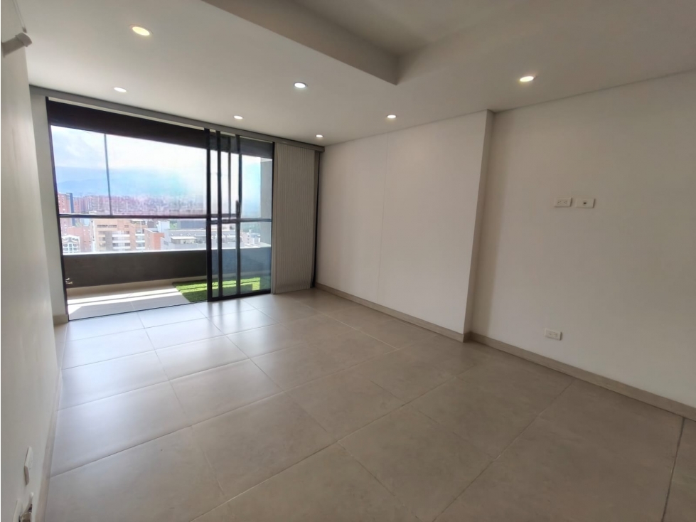 Apartamento en venta en El Portal, Envigado · foto 2 de 24