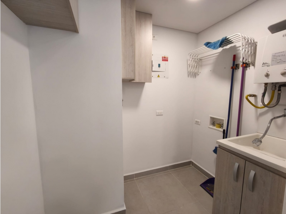 Apartamento en venta en El Portal, Envigado · foto 10 de 24