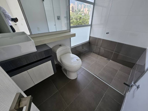 Apartamento en arriendo en El Campestre, Medellín · foto 16 de 24