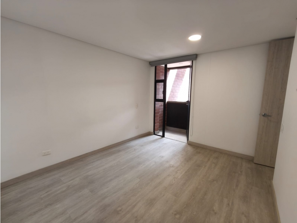 Apartamento en venta en El Portal, Envigado · foto 18 de 24