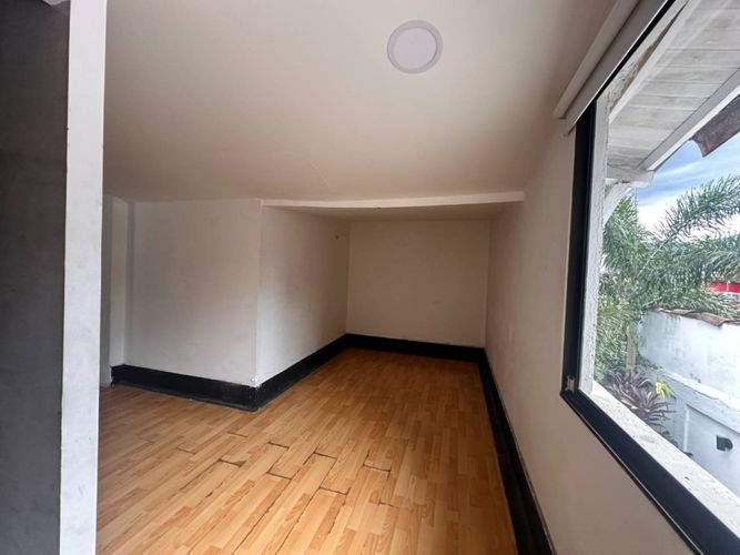 Local en arriendo en Patio Bonito, Medellín, 110 m² · foto 2 de 10