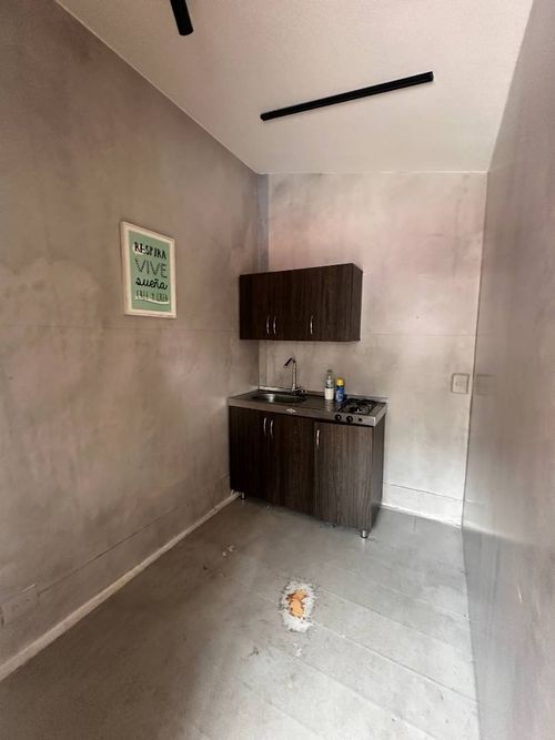 Local en arriendo en Patio Bonito, Medellín, 110 m² · foto 3 de 10