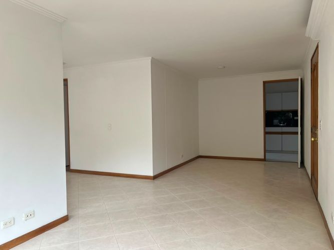 Apartamento de 2 alcobas en arriendo en Loma Benedictinos, Medellín, 84 m² · foto 7 de 18