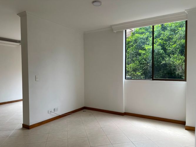 Apartamento de 2 alcobas en arriendo en Loma Benedictinos, Medellín, 84 m² · foto 11 de 18