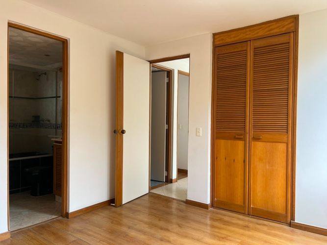 Apartamento de 2 alcobas en arriendo en Loma Benedictinos, Medellín, 84 m² · foto 12 de 18