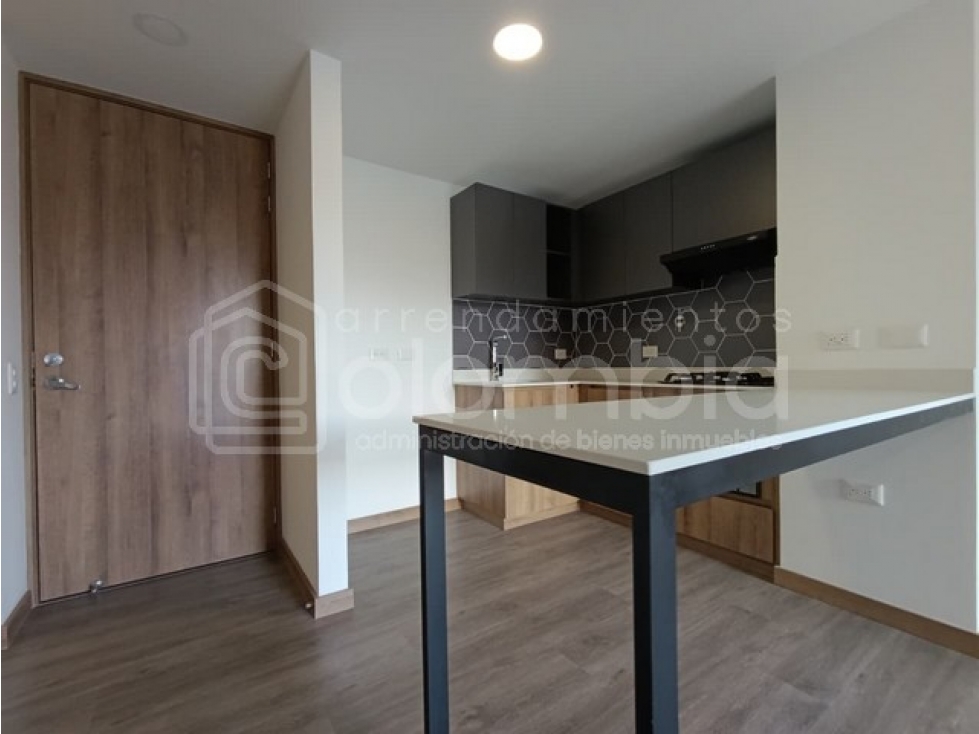 Apartamento en venta en Zona Industrial No. 1, Envigado · foto 2 de 22