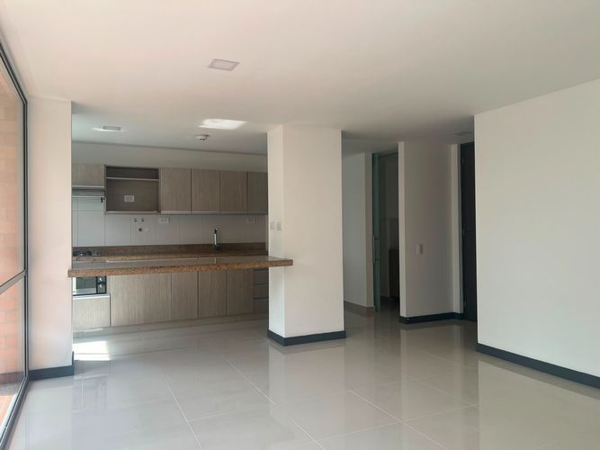 Apartamento de 3 alcobas en arriendo en Cumbres, Envigado, 90 m² · foto 8 de 17