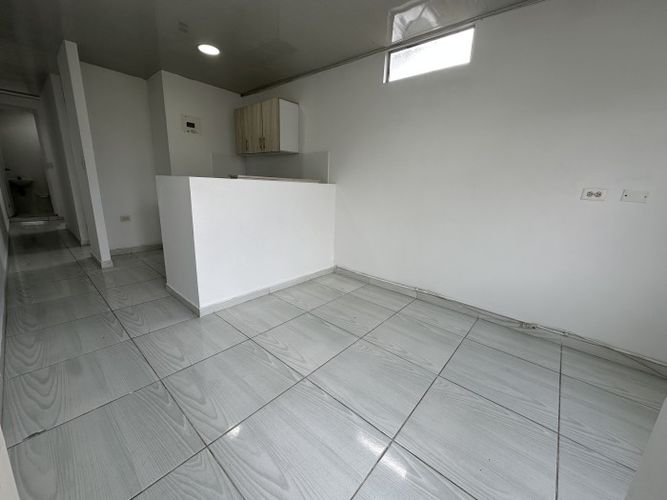 Edificio en venta en Las Delicias, Cali, 270 m² · foto 2 de 11