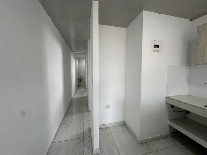 Edificio en venta en Las Delicias, Cali, 270 m² · foto 8 de 11