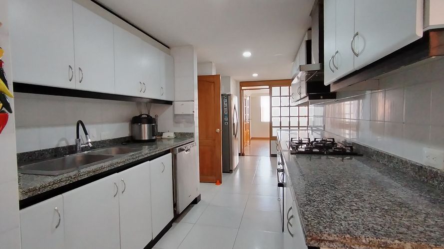 Apartamento en venta en Unicentro Bogotá, Bogotá · foto 3 de 24