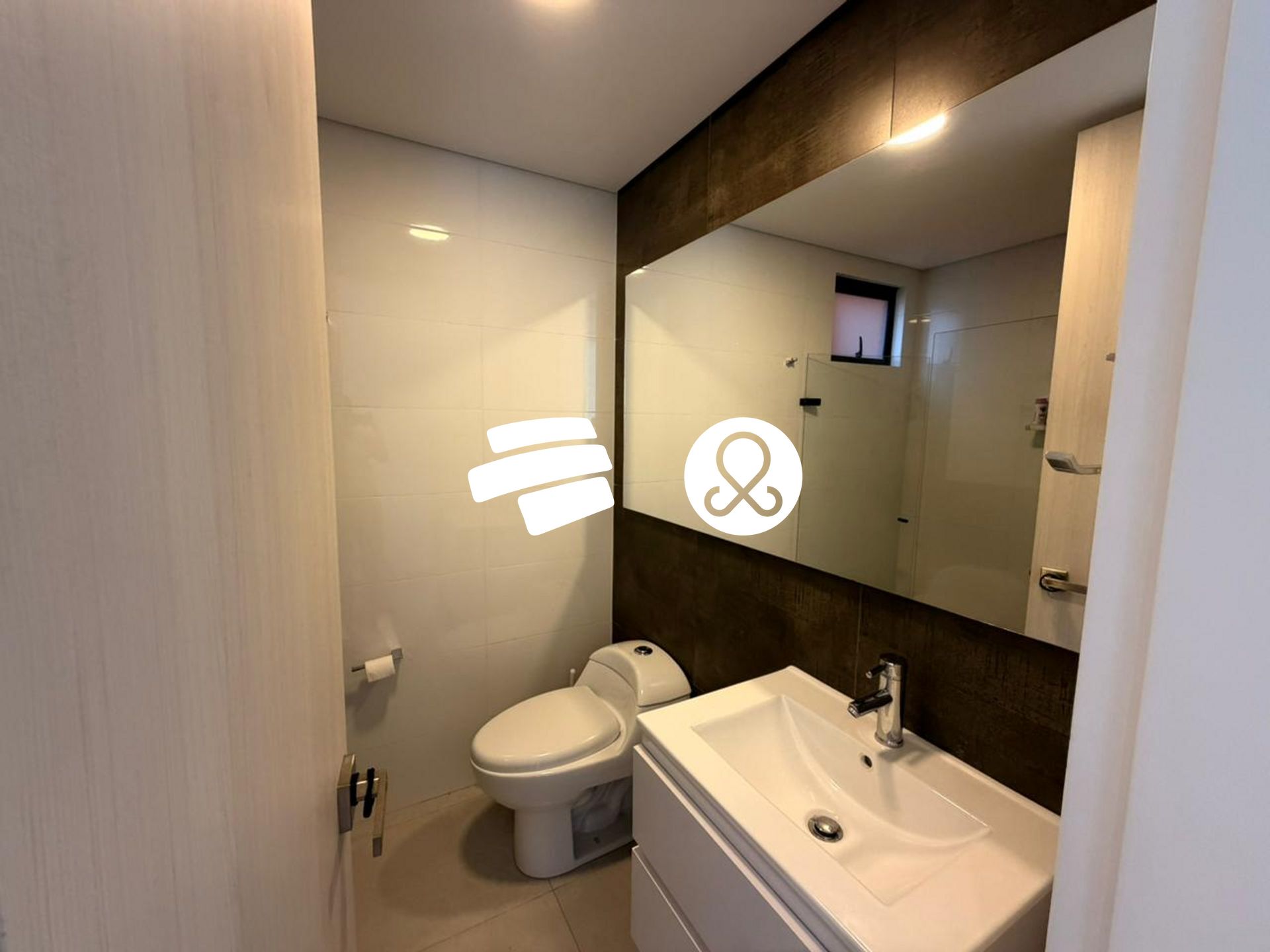 Apartamento en venta en Zona Centro, Envigado · foto 6 de 8