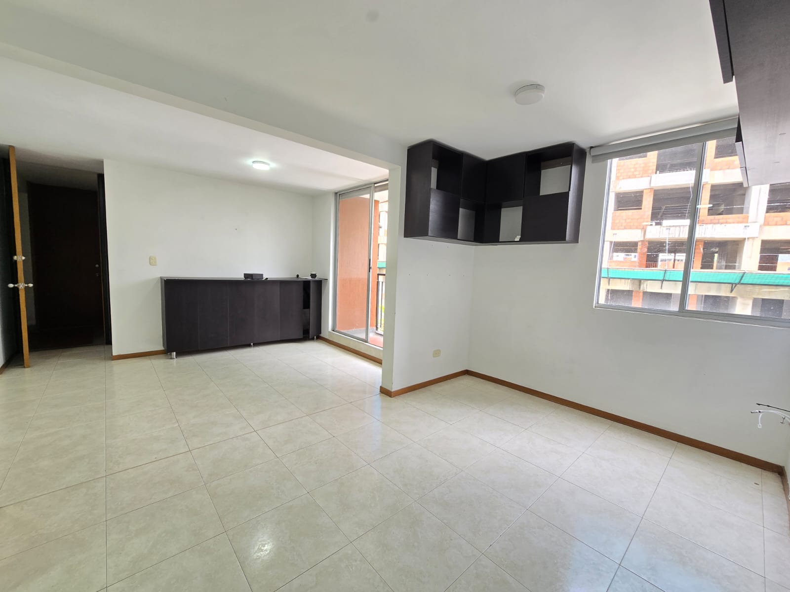 Apartamento en venta en Aeropuerto, Pereira · foto 2 de 11