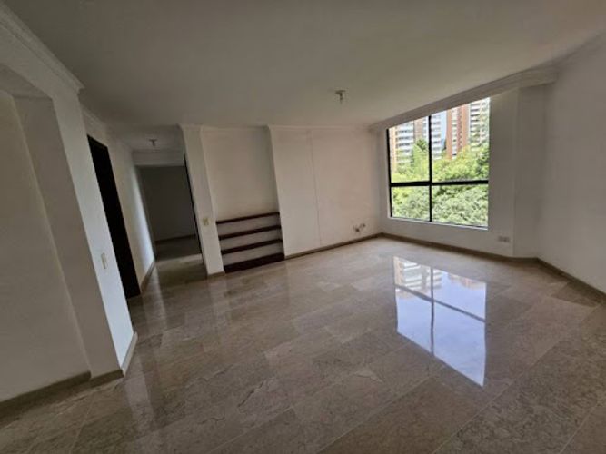 Apartamento de 3 alcobas en arriendo en La Calera, Medellín, 145 m² · foto 2 de 24