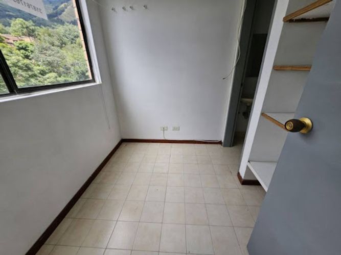 Apartamento de 3 alcobas en arriendo en La Calera, Medellín, 145 m² · foto 9 de 24