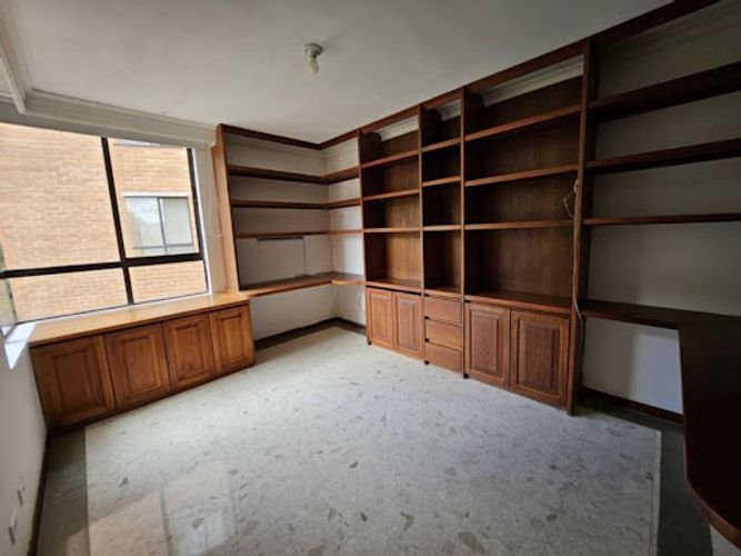 Apartamento de 3 alcobas en arriendo en La Calera, Medellín, 145 m² · foto 21 de 24