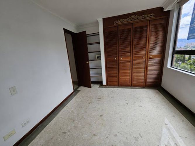 Apartamento de 3 alcobas en arriendo en La Calera, Medellín, 145 m² · foto 24 de 24