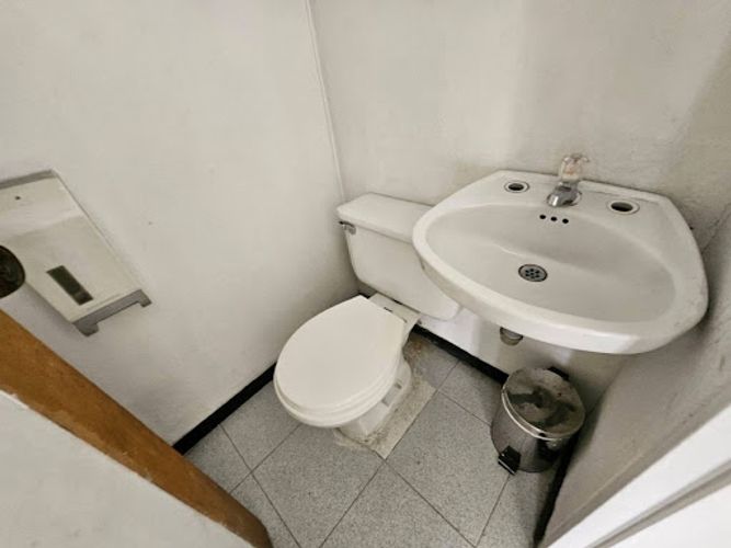 Local en arriendo en Rodeo Alto, Medellín, 25 m² · foto 6 de 8