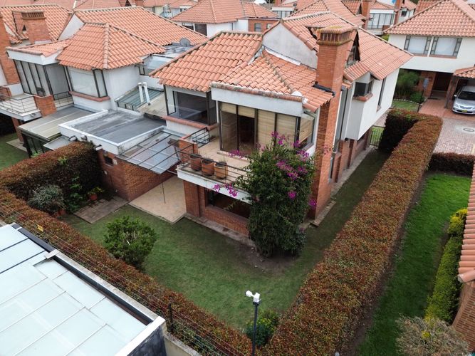 Casa de 3 alcobas en venta en La Estrella, Chía, 205 m² · foto 4 de 24