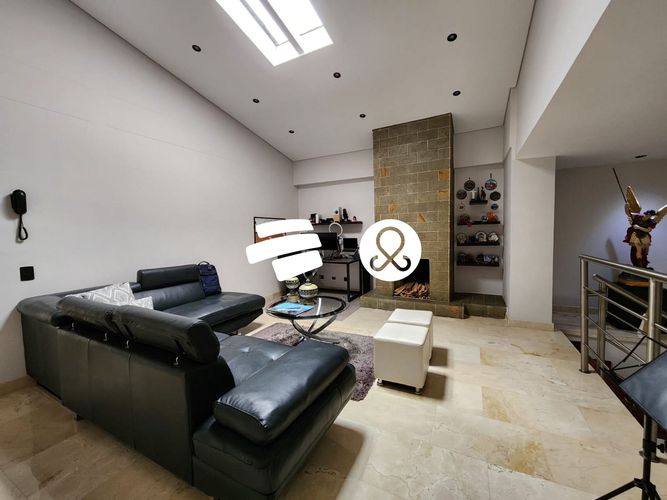 Apartamento de 3 alcobas en venta en Las Lomitas, Sabaneta, 254 m² · foto 12 de 24