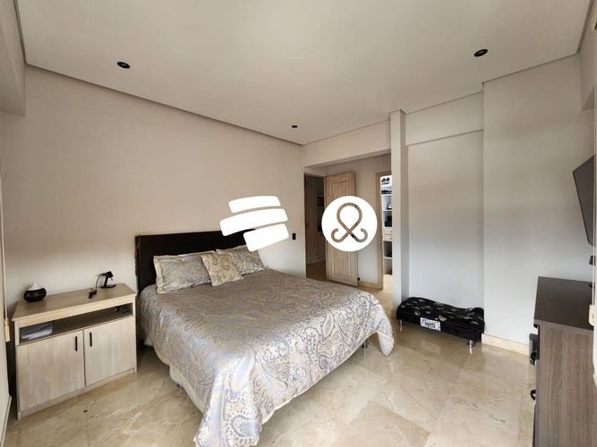 Apartamento de 3 alcobas en venta en Las Lomitas, Sabaneta, 254 m² · foto 19 de 24