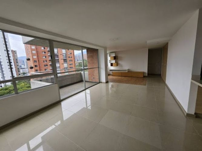 Apartamento de 2 alcobas en arriendo en Santa Maria De Los Angeles, Medellín, 105 m² · foto 3 de 24