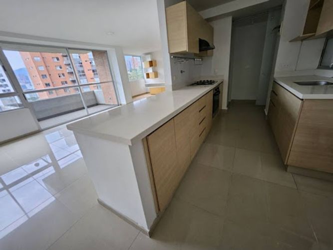 Apartamento de 2 alcobas en arriendo en Santa Maria De Los Angeles, Medellín, 105 m² · foto 5 de 24