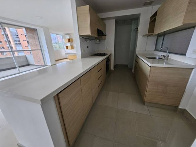 Apartamento de 2 alcobas en arriendo en Santa Maria De Los Angeles, Medellín, 105 m² · foto 6 de 24