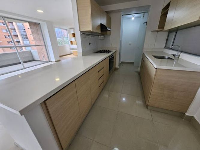 Apartamento de 2 alcobas en arriendo en Santa Maria De Los Angeles, Medellín, 105 m² · foto 10 de 24