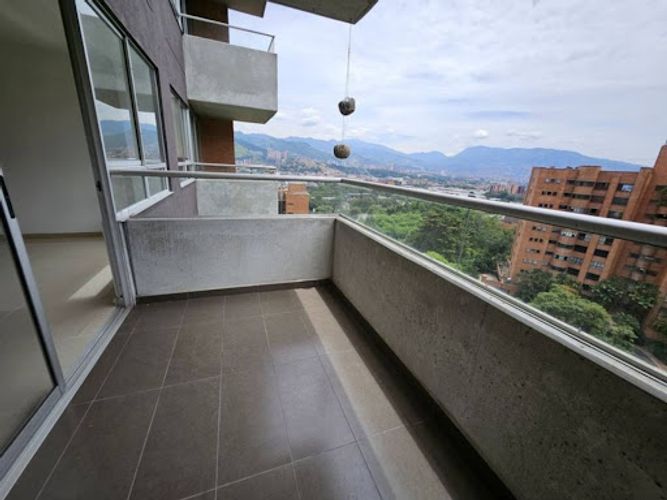 Apartamento de 2 alcobas en arriendo en Santa Maria De Los Angeles, Medellín, 105 m² · foto 13 de 24