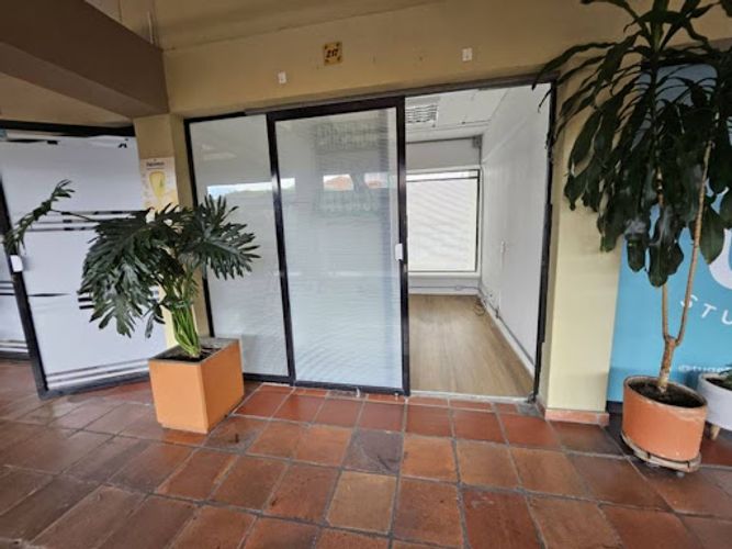 Oficina en arriendo en Jardines, Envigado, 25 m² · foto 13 de 14