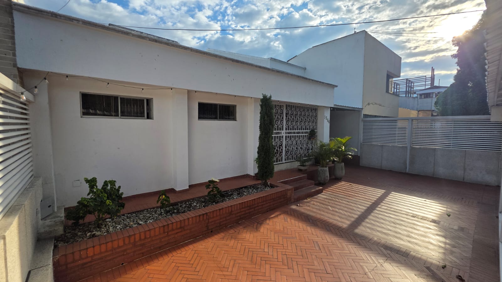 Casa de 4 habitaciones en venta en Ciudad Jardin, Cali — imagen 1 de 20