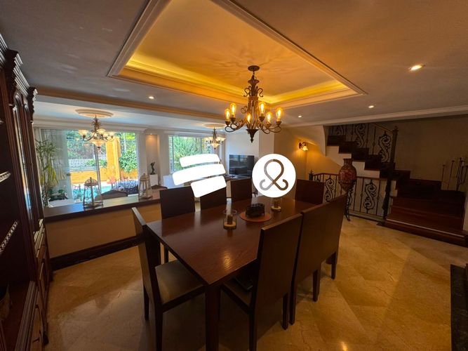 Casa de 4 alcobas en venta en Zona Centro, Envigado, 167 m² · foto 2 de 24