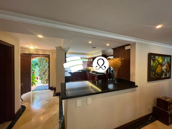 Casa de 4 alcobas en venta en Zona Centro, Envigado, 167 m² · foto 3 de 24