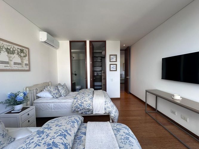 Apartamento de 3 alcobas en venta en El Poblado, Medellín, 217 m² · foto 12 de 20