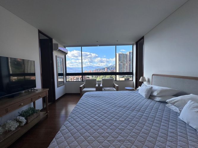 Apartamento de 3 alcobas en venta en El Poblado, Medellín, 217 m² · foto 16 de 20