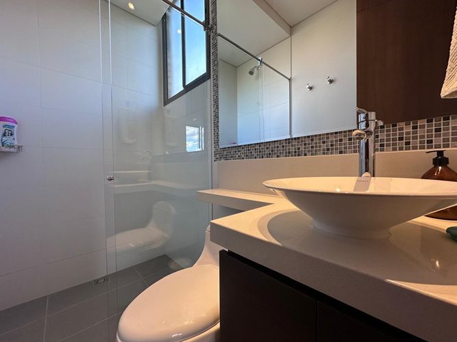 Apartamento de 3 alcobas en venta en El Poblado, Medellín, 217 m² · foto 19 de 20