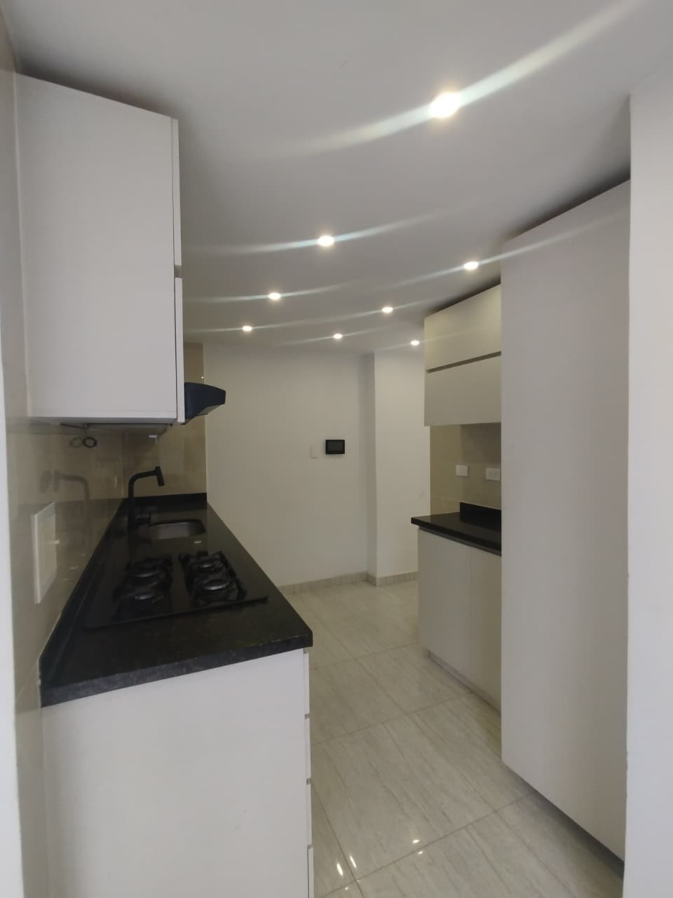 Apartamento en arriendo en Cambulos, Pereira · foto 7 de 18