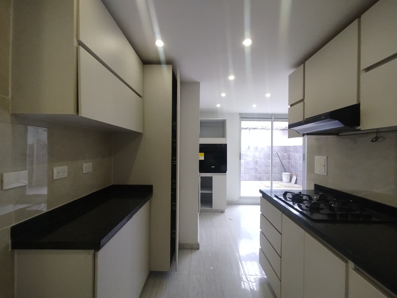 Apartamento en arriendo en Cambulos, Pereira · foto 5 de 18