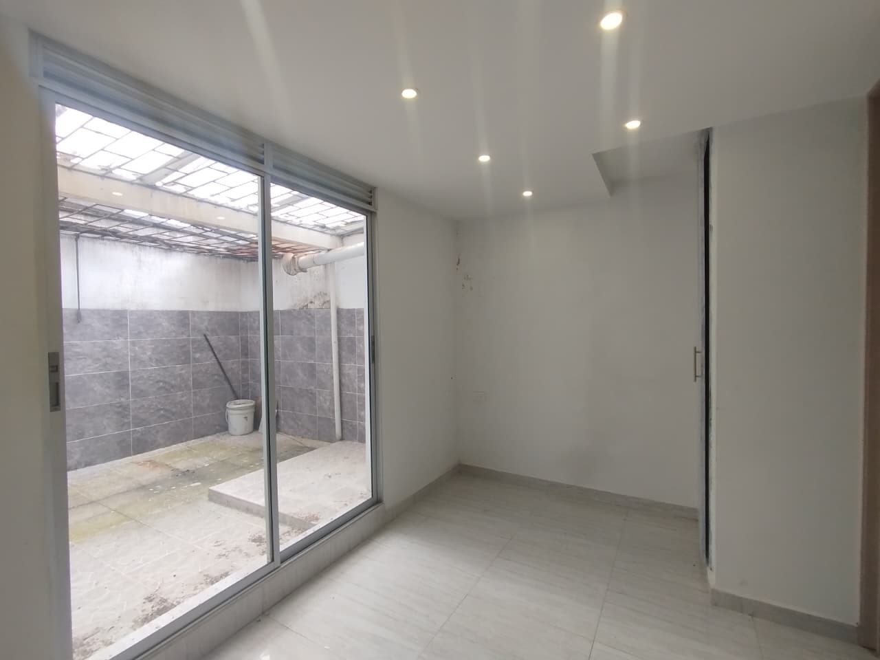 Apartamento en arriendo en Cambulos, Pereira · foto 10 de 18