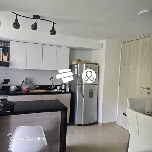 Apartamento en venta en El Pedrero, La Estrella · foto 6 de 18