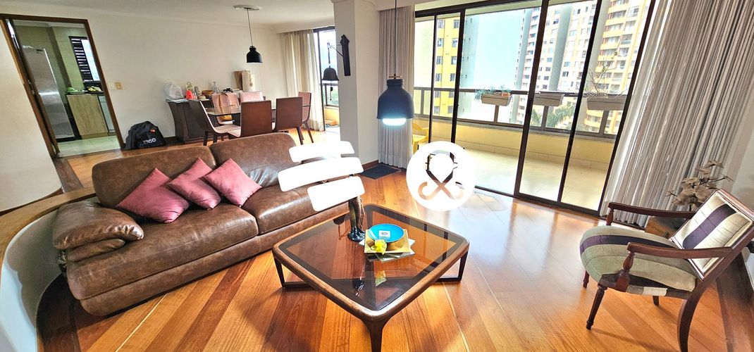 Apartamento en venta en El Poblado, Medellín · foto 2 de 18