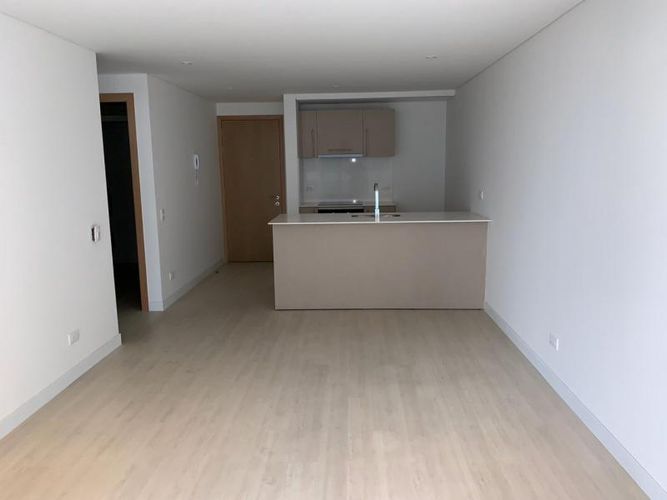 Apartamento de 2 alcobas en venta en Las Nieves, Bogotá, 61 m² · foto 4 de 12