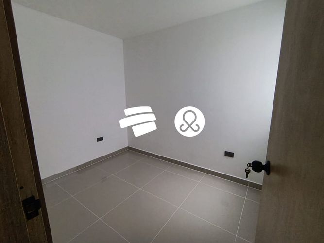 Apartamento en venta en Cristo Rey, Medellín · foto 4 de 17