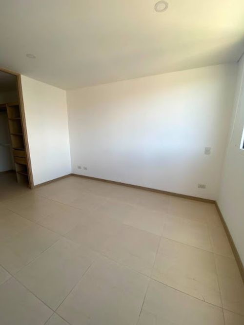 Apartamento de 2 alcobas en arriendo en Barro Blanco, Rionegro, 80 m² · foto 5 de 6